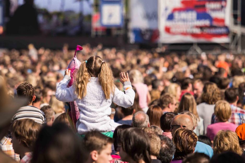 kids-at-festival